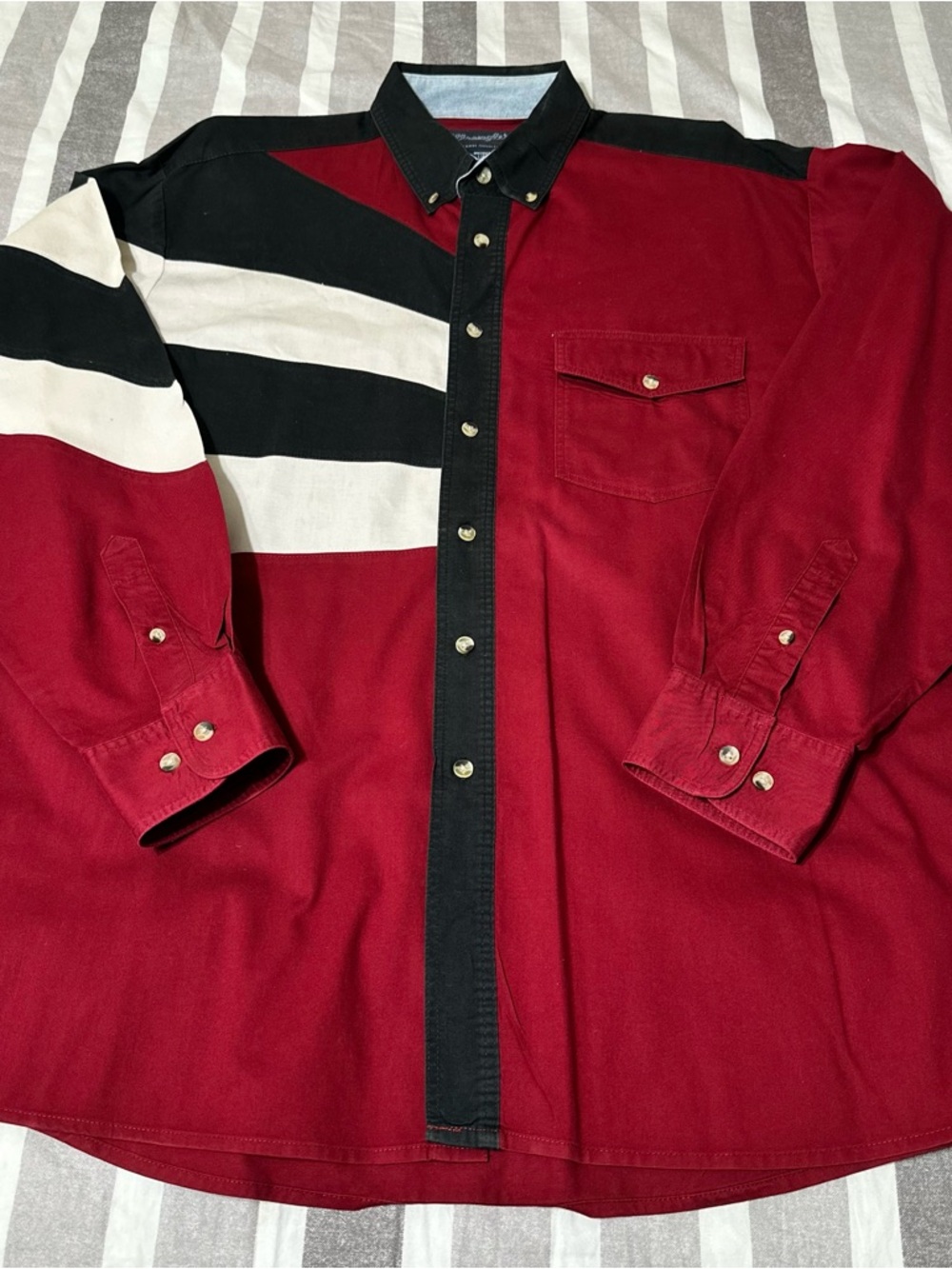 Vintage 90’s Wrangler Red and Black Colorblock Button-Down Shirt